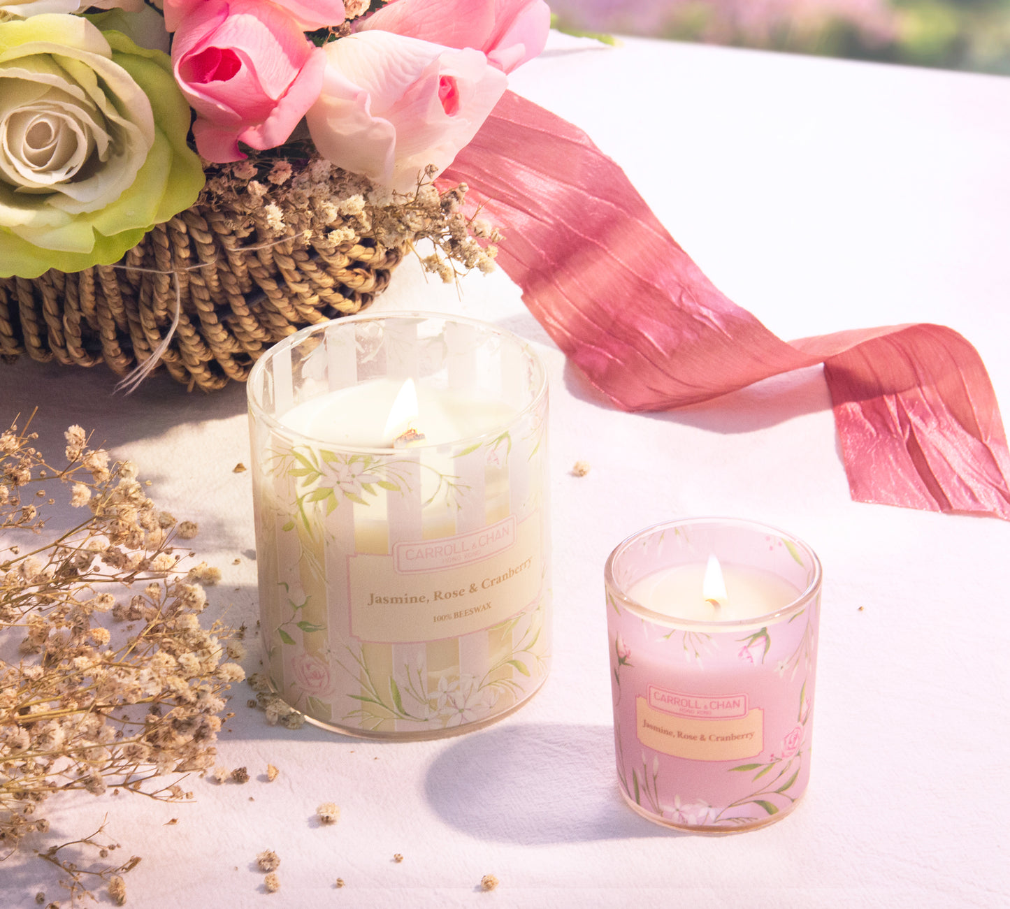 شمعة في برطمان برائحة الياسمين والورد والتوت البري مصنوعة من شمع العسل بنسبة 100%