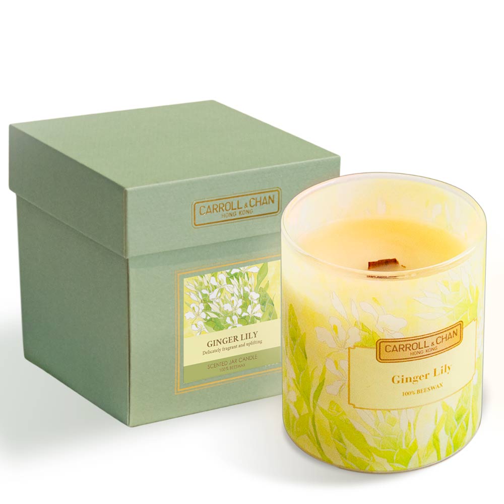 شمعة في وعاء برائحة زنابق الزنجبيل