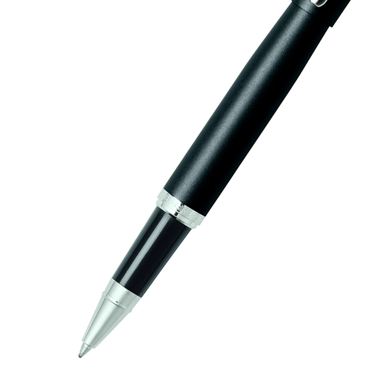 قلم حبر جاف Sheaffer® VFM باللون الأسود غير اللامع مع حواف من الكروم